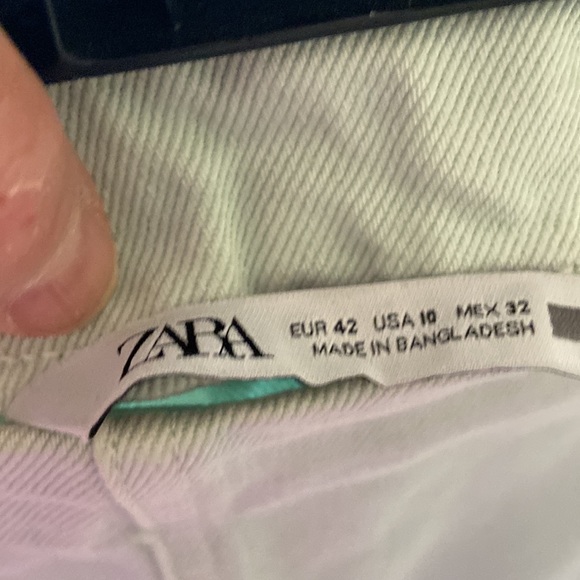 Zara pale mint green shorts with button size 10 - Picture 4 of 5